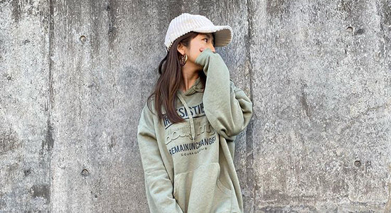 大人女性に提案したい、帽子を合わせたストリートファッション
