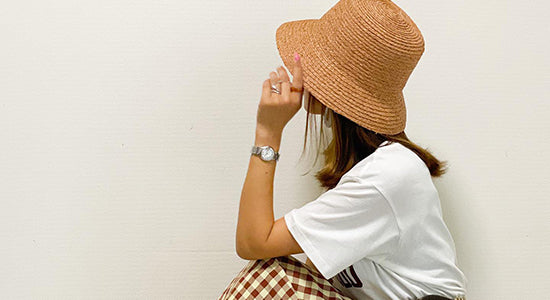 白Tシャツコーデをこなれて見せる、おすすめの帽子を紹介