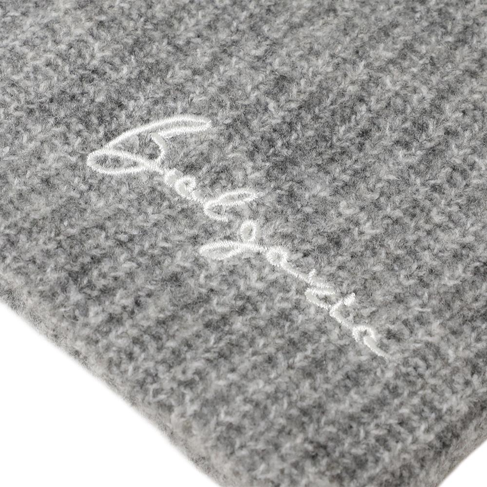 筆記体刺繍シンプルビーニー