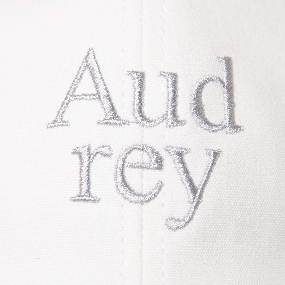 ツートンAudrey刺繍キャップ