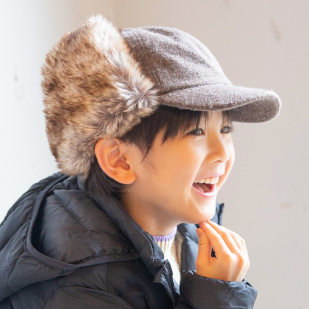 ニット生地フェイクファー付キャップ