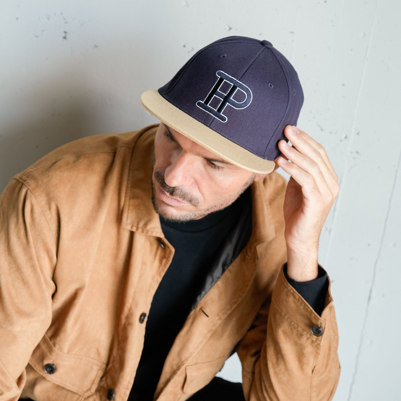 IP刺繍フラットバイザーツートンCAP