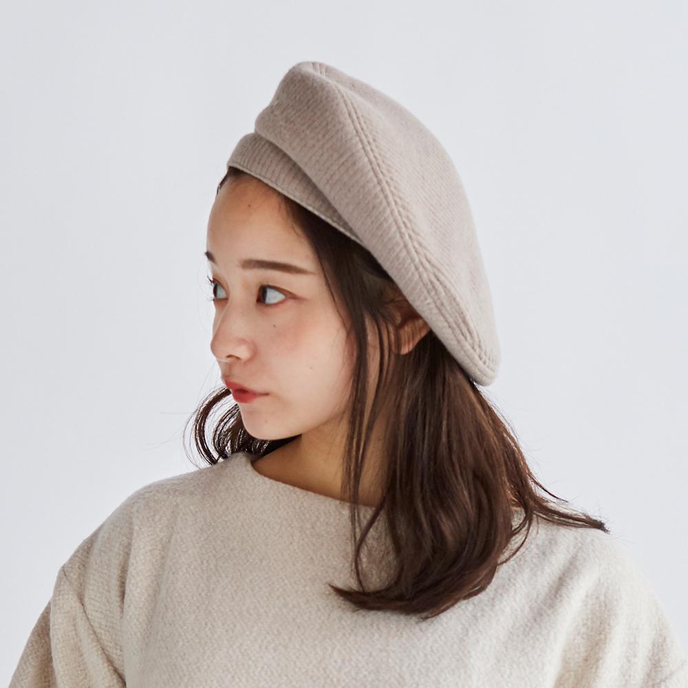 刺繍入りニット生地ベレー